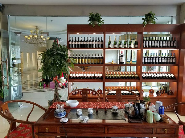 如何增加红酒店的客流量？