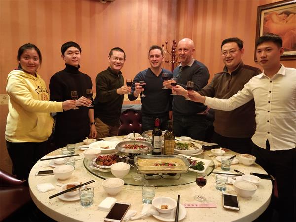 乐梦酒庄生产商皮特先生前来羞羞羞视频网站总部考察访问